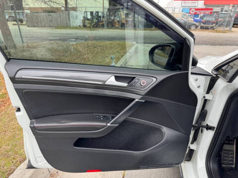 2018 Volkswagen Golf GTI SE