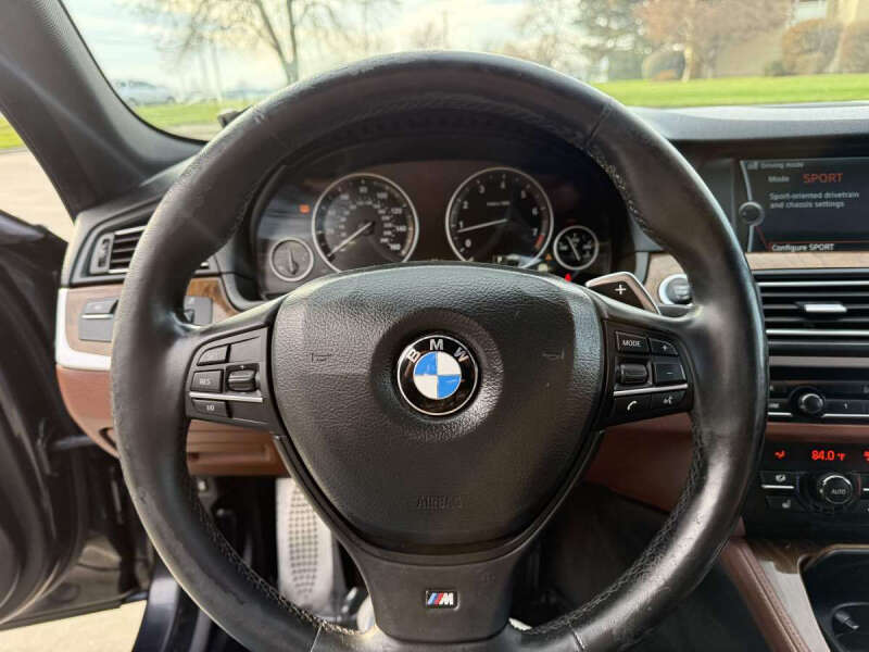 2012 BMW 5 Series 550i xDrive