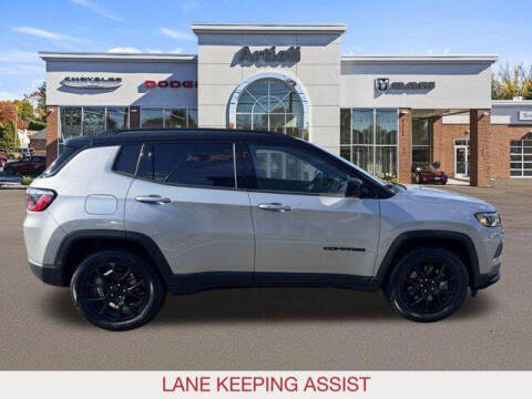 2023 Jeep Compass Altitude