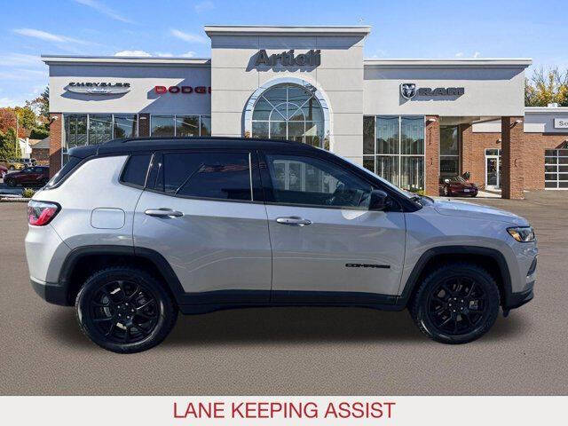 2023 Jeep Compass Altitude