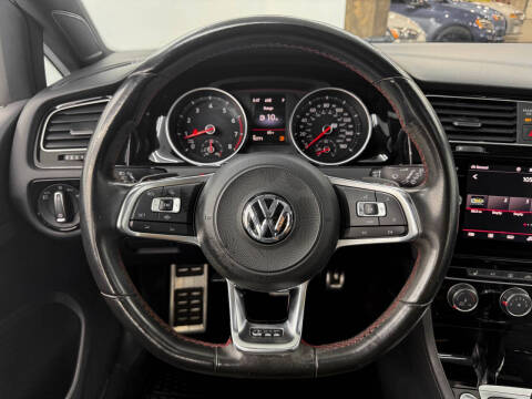 2020 Volkswagen Golf GTI SE