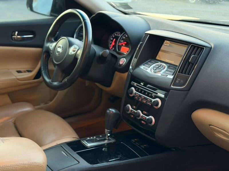 2011 Nissan Maxima 3.5 SV