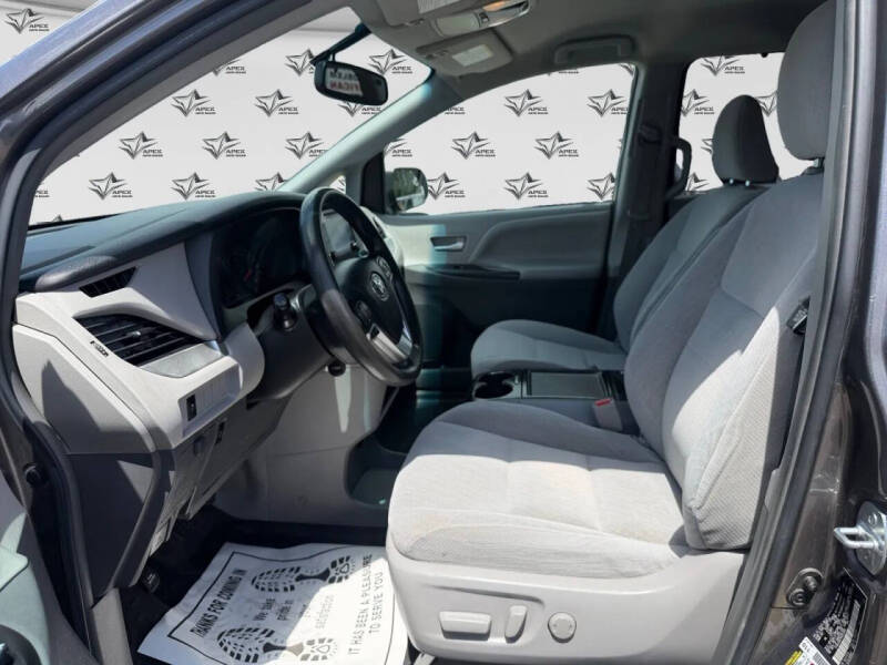 2017 Toyota Sienna