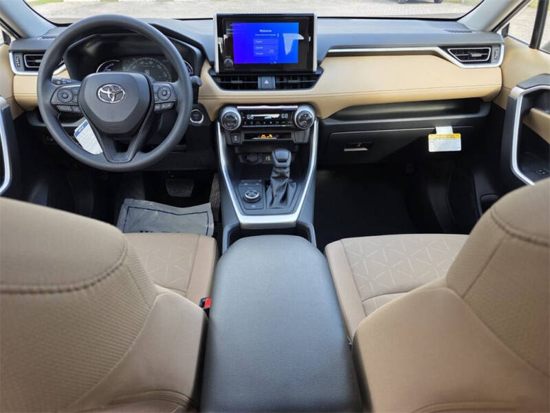 2025 Toyota RAV4 Hybrid XLE