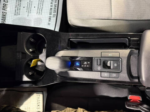 2025 Toyota Prius LE