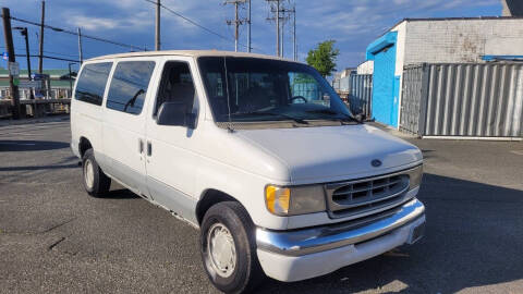 2000 Ford E-150 Chateau