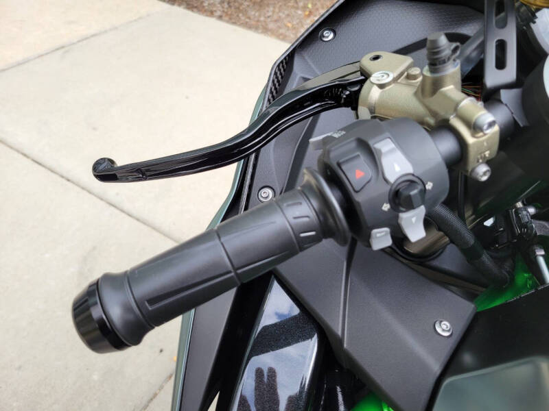 2025 Kawasaki Ninja H2 Carbon ABS