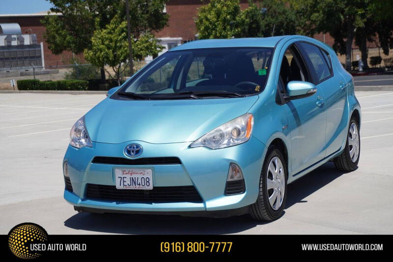 2013 Toyota Prius c Two