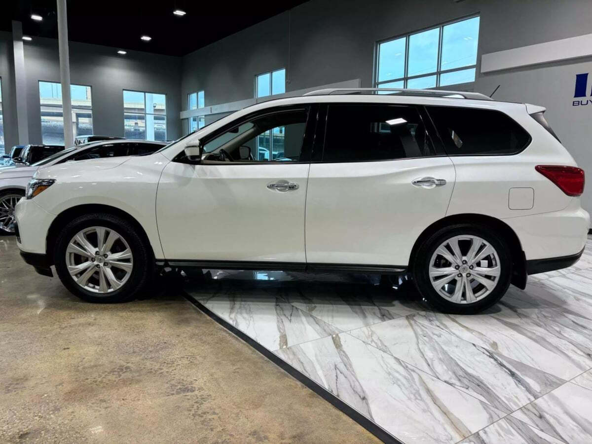 2018 Nissan Pathfinder for sale at IMD MOTORS, INC in Dallas, TX