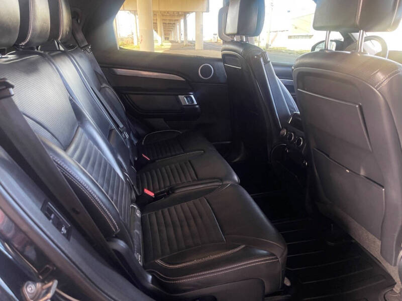 2017 Land Rover Discovery First Edition