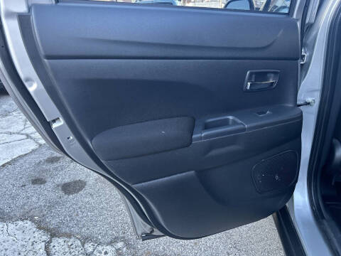 2024 Mitsubishi Outlander Sport LE
