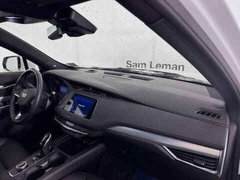 2023 Cadillac XT4 Premium Luxury