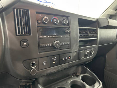 2017 GMC Savana 2500