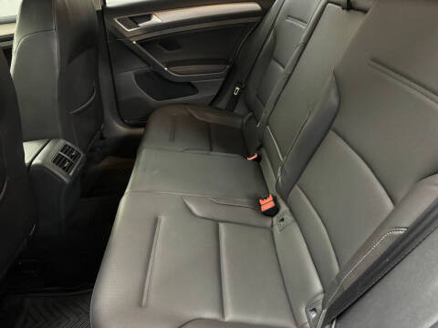 2015 Volkswagen Golf SportWagen