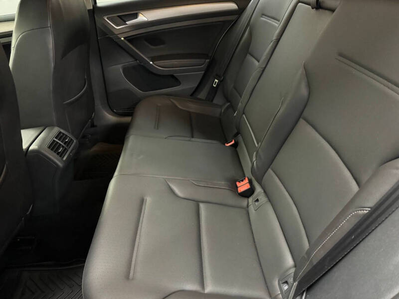 2015 Volkswagen Golf SportWagen