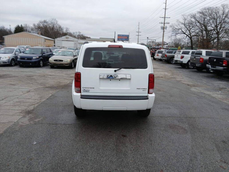 2011 Dodge Nitro SXT