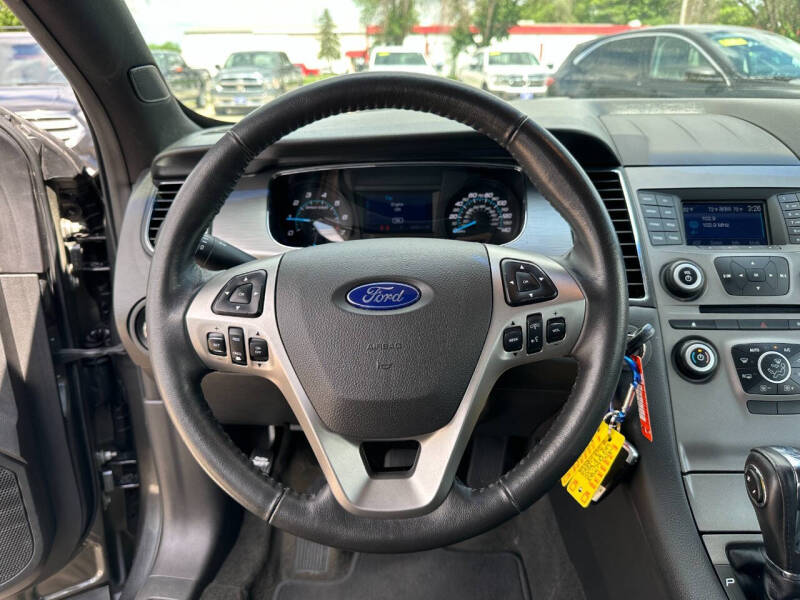 2016 Ford Taurus SEL