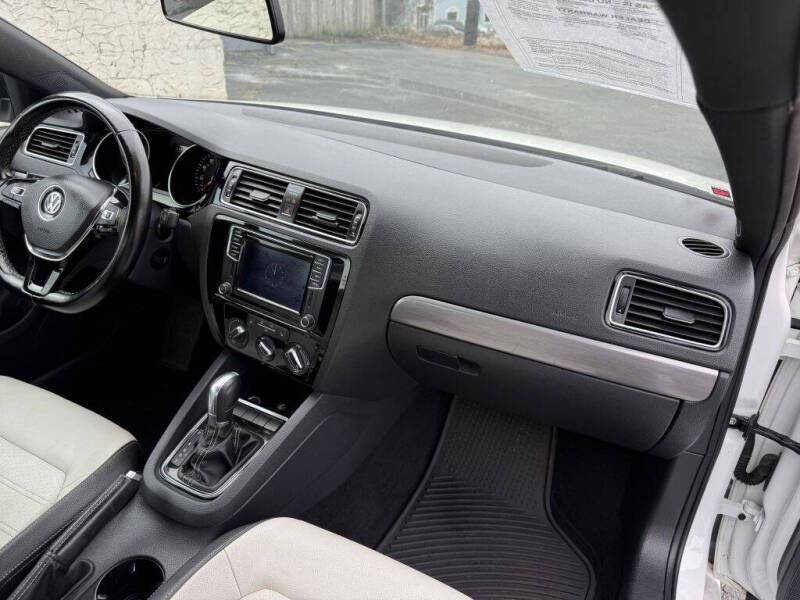 2016 Volkswagen Jetta 1.8T Sport