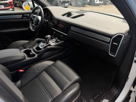 2023 Porsche Cayenne