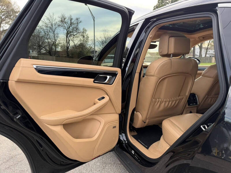 2015 Porsche Macan S