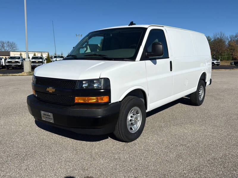 2025 Chevrolet Express 2500