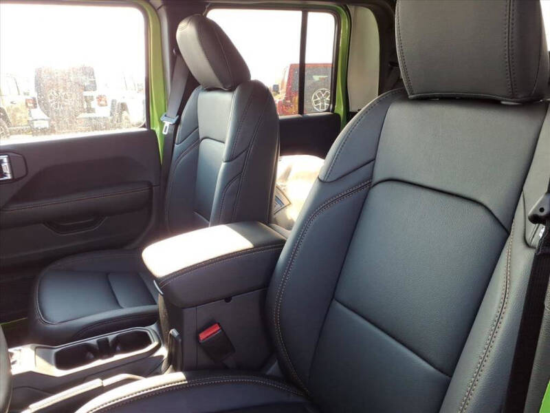 2025 Jeep Gladiator High Tide