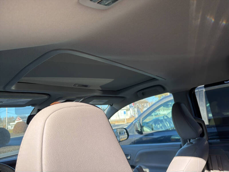 2020 Toyota Sienna XLE 8-Passenger