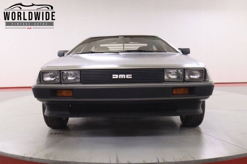 1981 DeLorean DMC-12