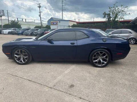2015 Dodge Challenger R/T Plus