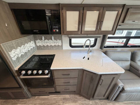 2022 Thor Motor Coach Hurricane 29M