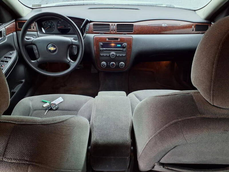 2011 Chevrolet Impala LS