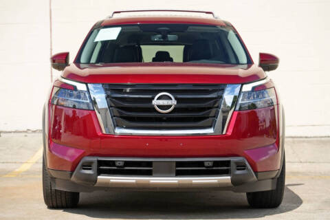 2023 Nissan Pathfinder SL
