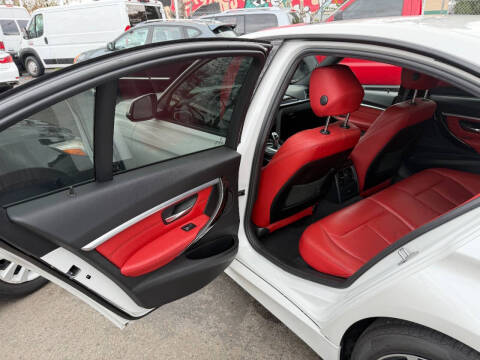 2018 BMW 3 Series 330i