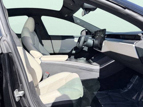 2023 Tesla Model S Plaid