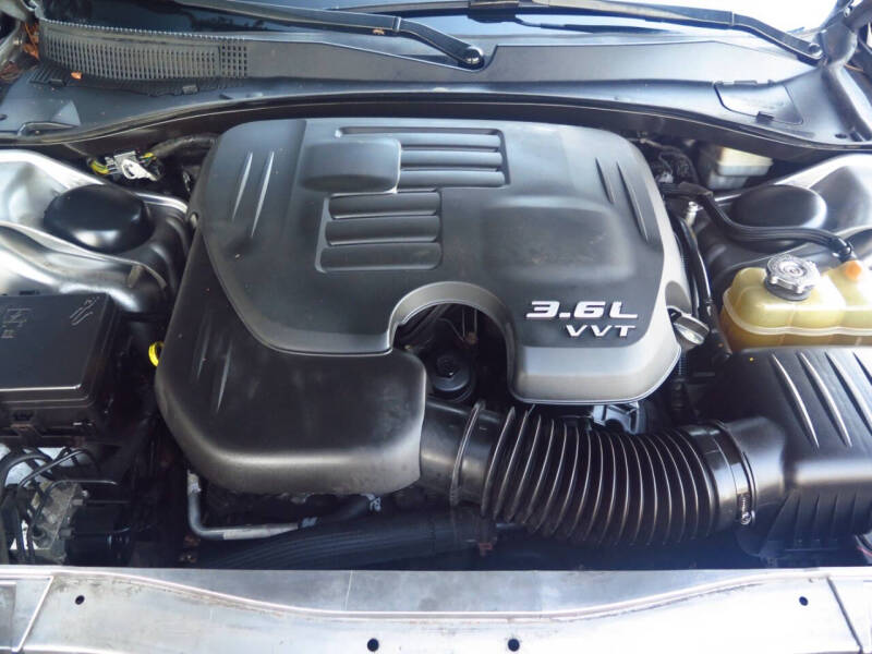 2011 Dodge Charger SE