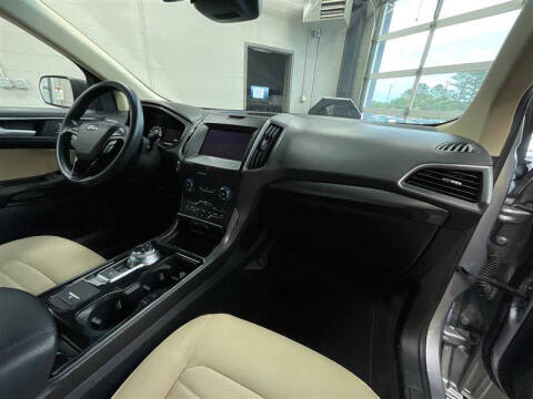 2020 Ford Edge SE