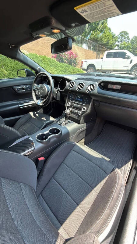 2016 Ford Mustang V6
