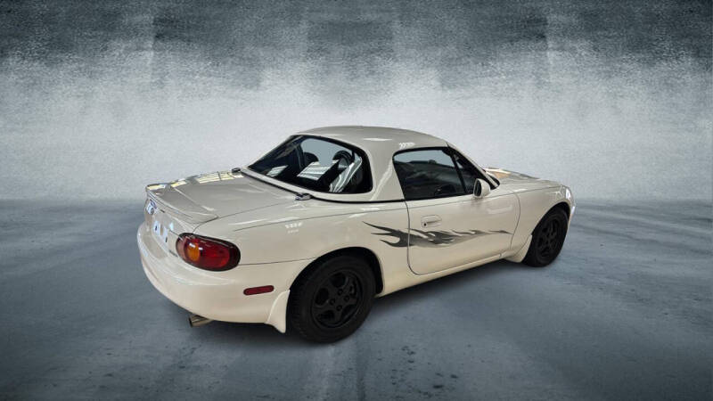 2000 Mazda MX-5 Miata