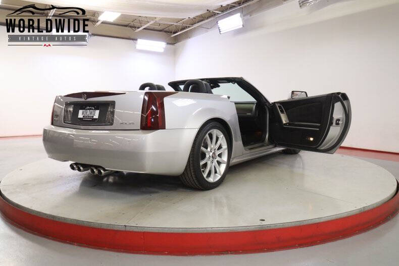 2006 Cadillac XLR-V