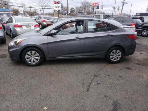 2017 Hyundai Accent SE