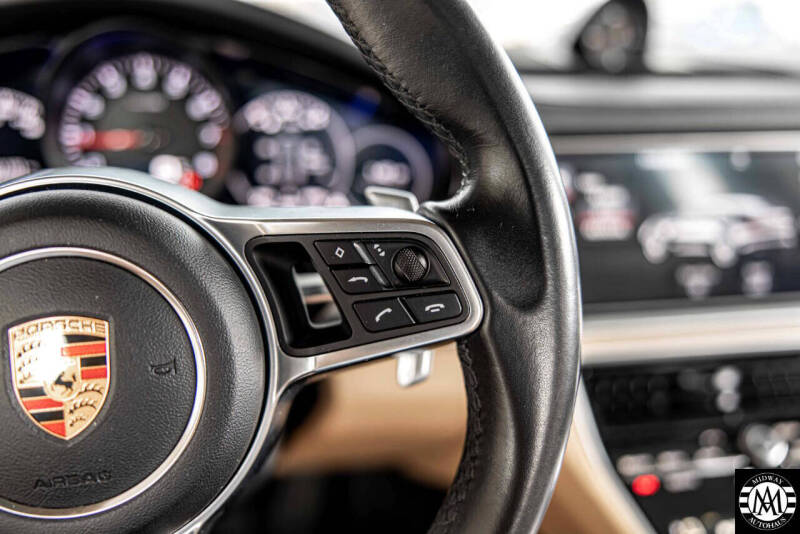 2018 Porsche Panamera