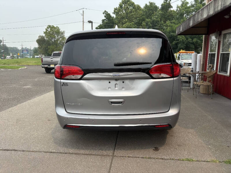 2018 Chrysler Pacifica Touring L