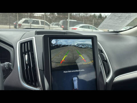 2022 Ford Edge Titanium