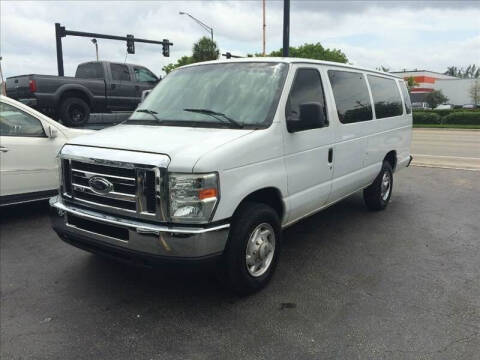 2011 Ford E-Series Wagon