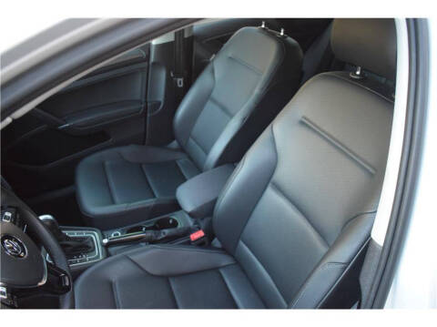 2020 Volkswagen Golf TSI