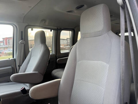 2010 Ford E-Series E-350 SD XLT