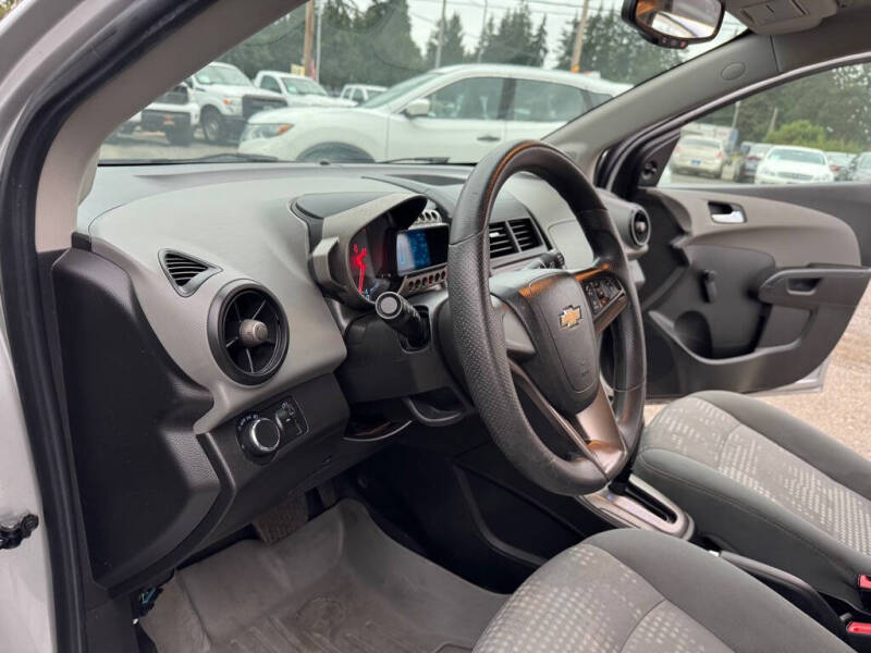 2013 Chevrolet Sonic LS Auto