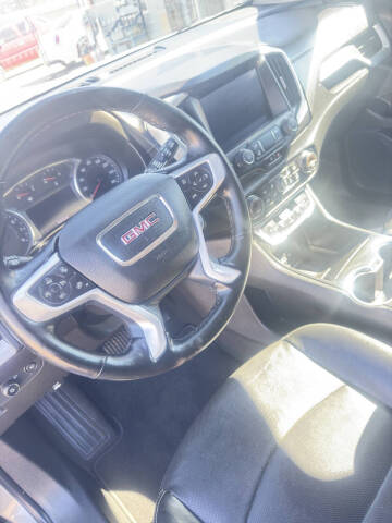 2023 GMC Terrain SLT