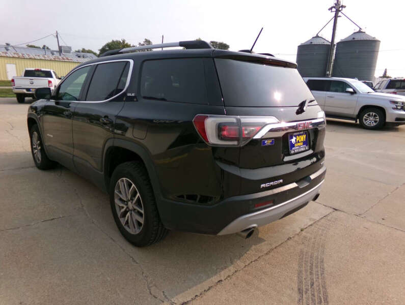 2018 GMC Acadia SLE-2