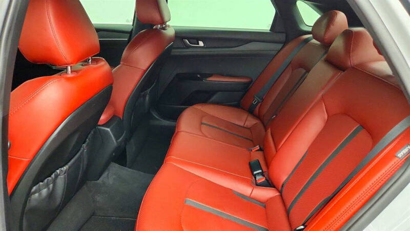 2022 Kia K5